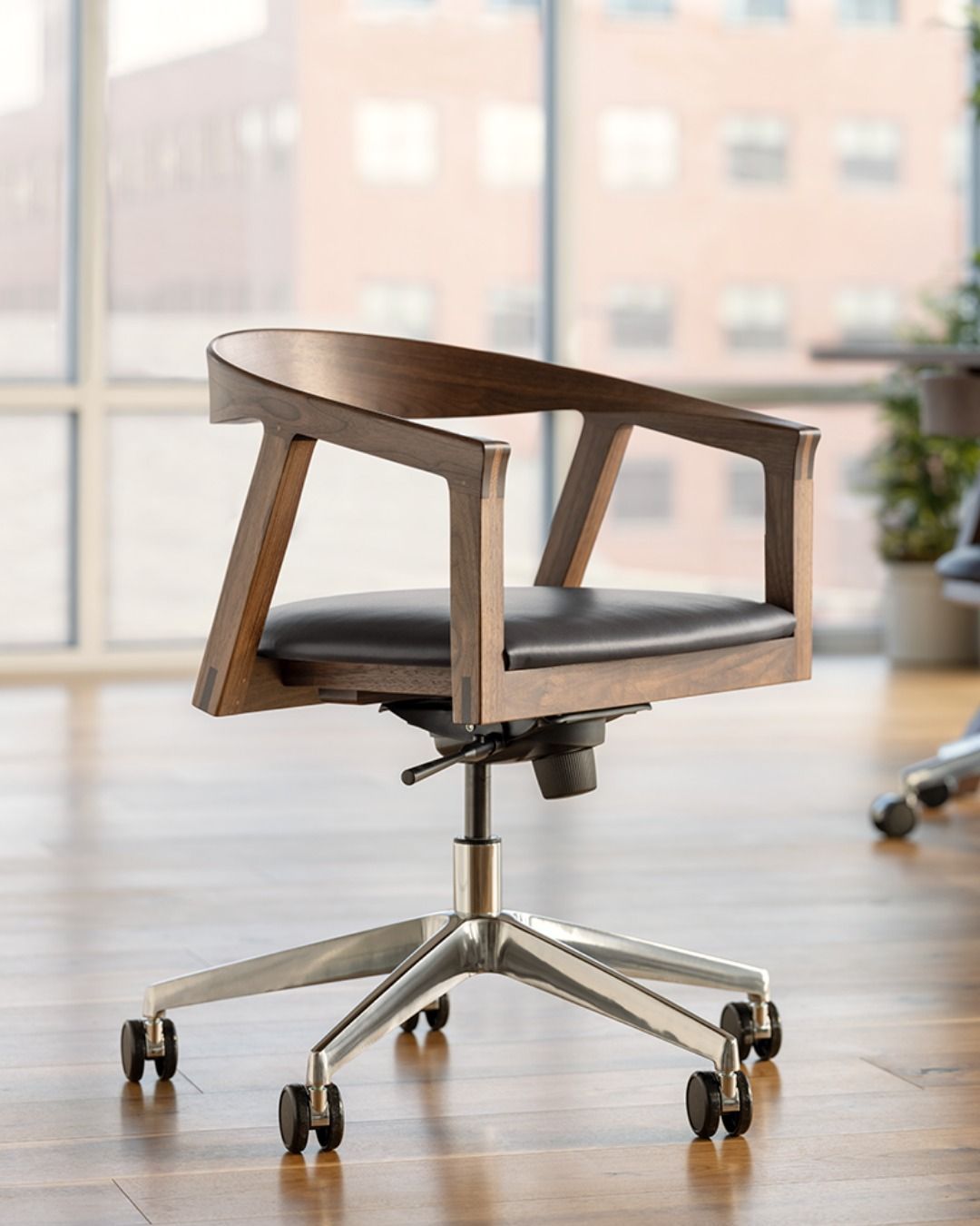 Luxury desk chairs